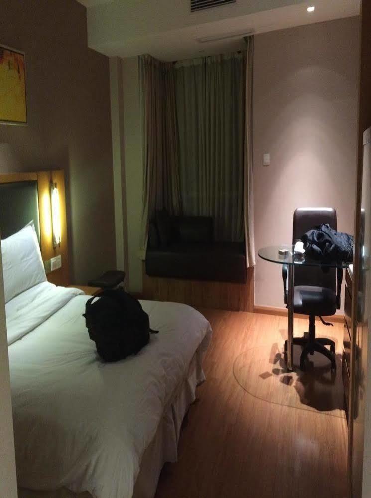Ji Hotel Shanghai Jingan Temple Kangding Road Exterior foto